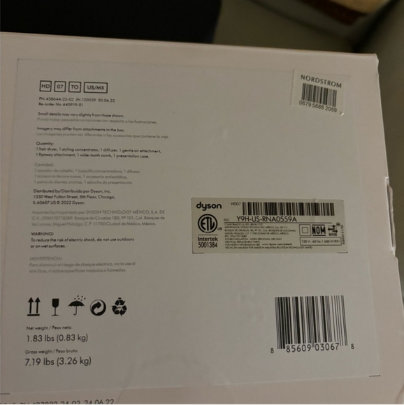 Dyson Super Sonic hair dryer with attachment - Picture 6 of 7